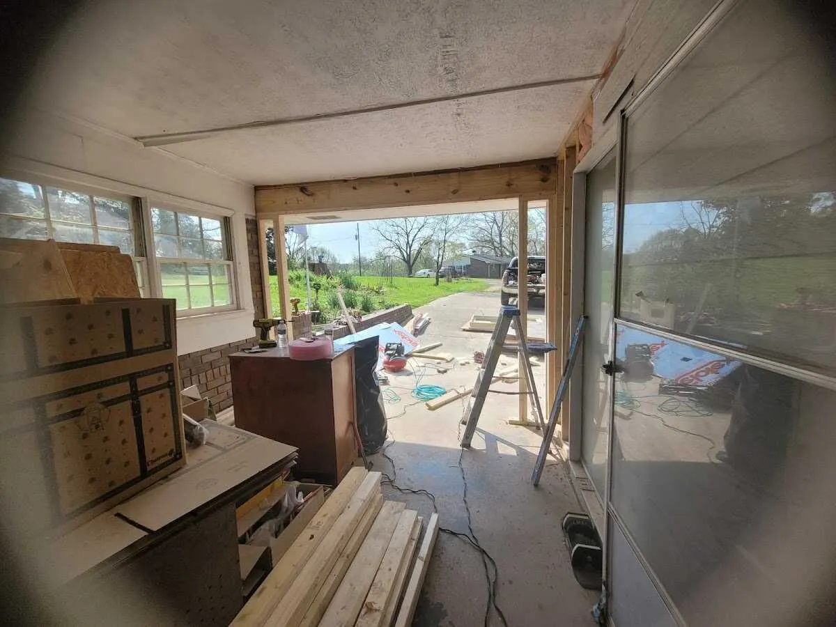 Air movers and dehumidifier for Water Mitigation Services in Cuyahoga Falls